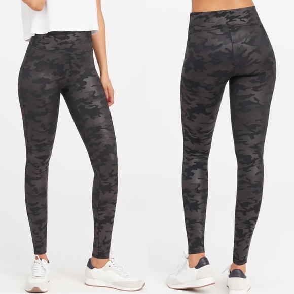 SPANX Pants - SPANX Faux Leather Black Grey Camouflage Leggings Large